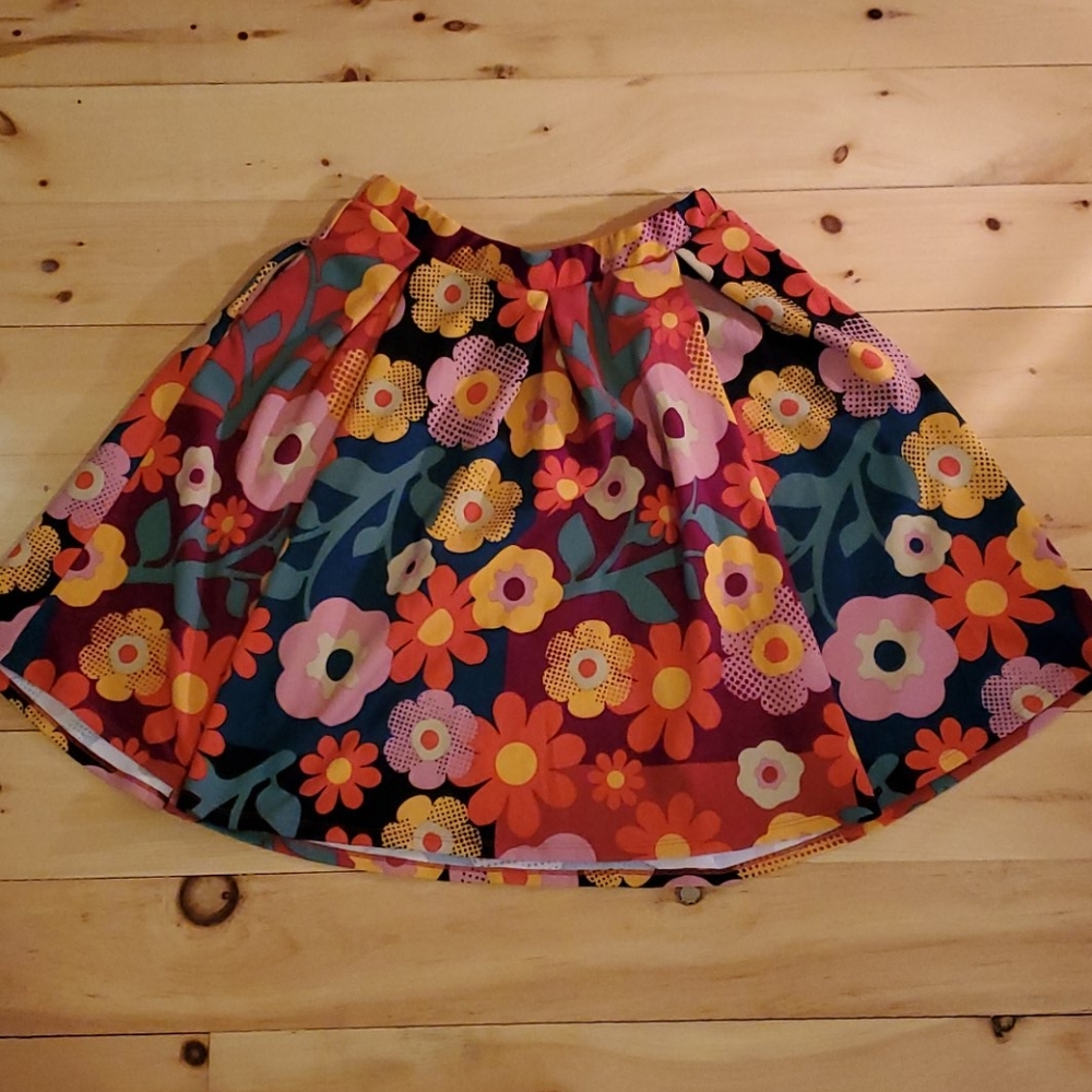 LuLaroe Madison floral boho skirt w/pockets
